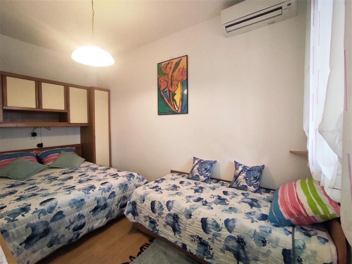 Apartments Anic Novigrad  Екстер'єр фото