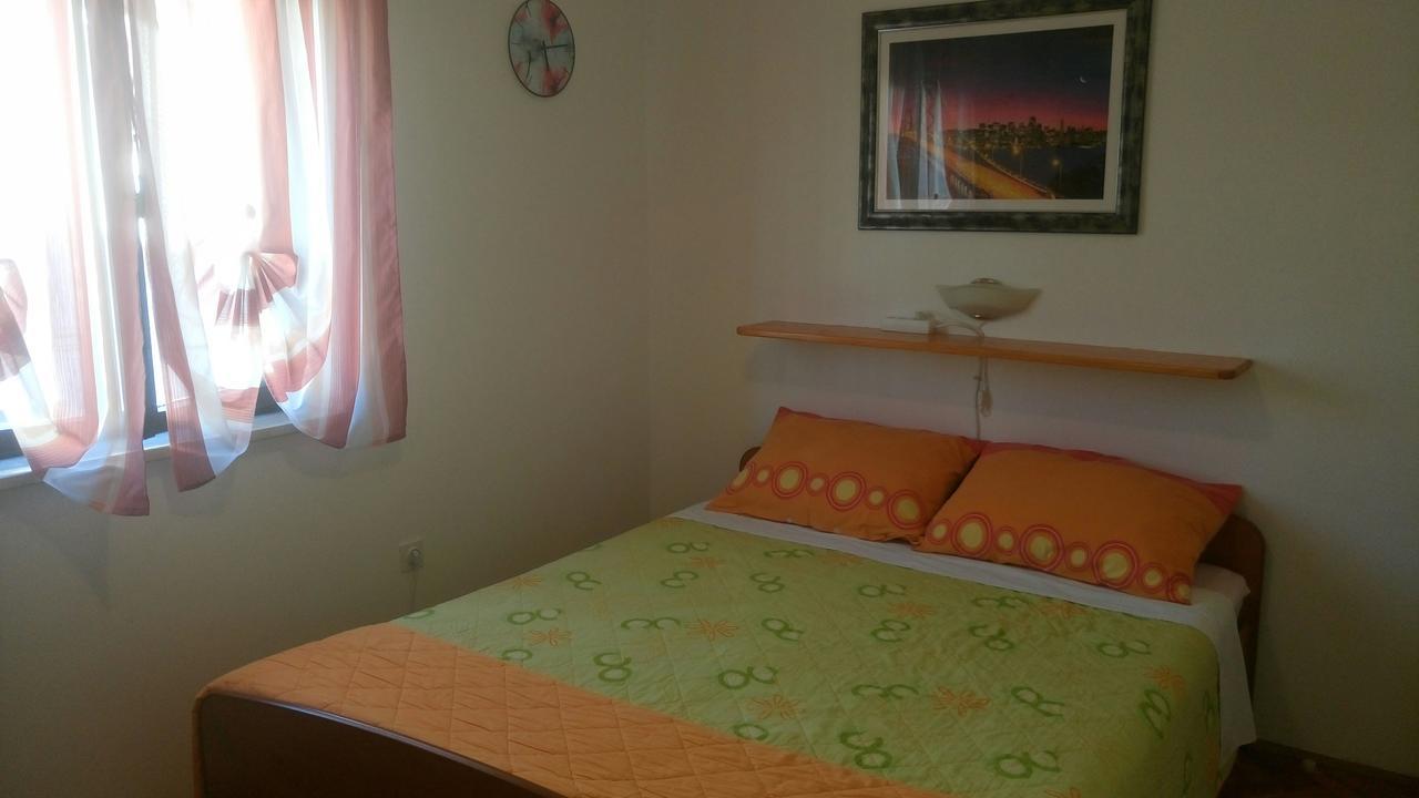 Apartments Anic Novigrad  Екстер'єр фото